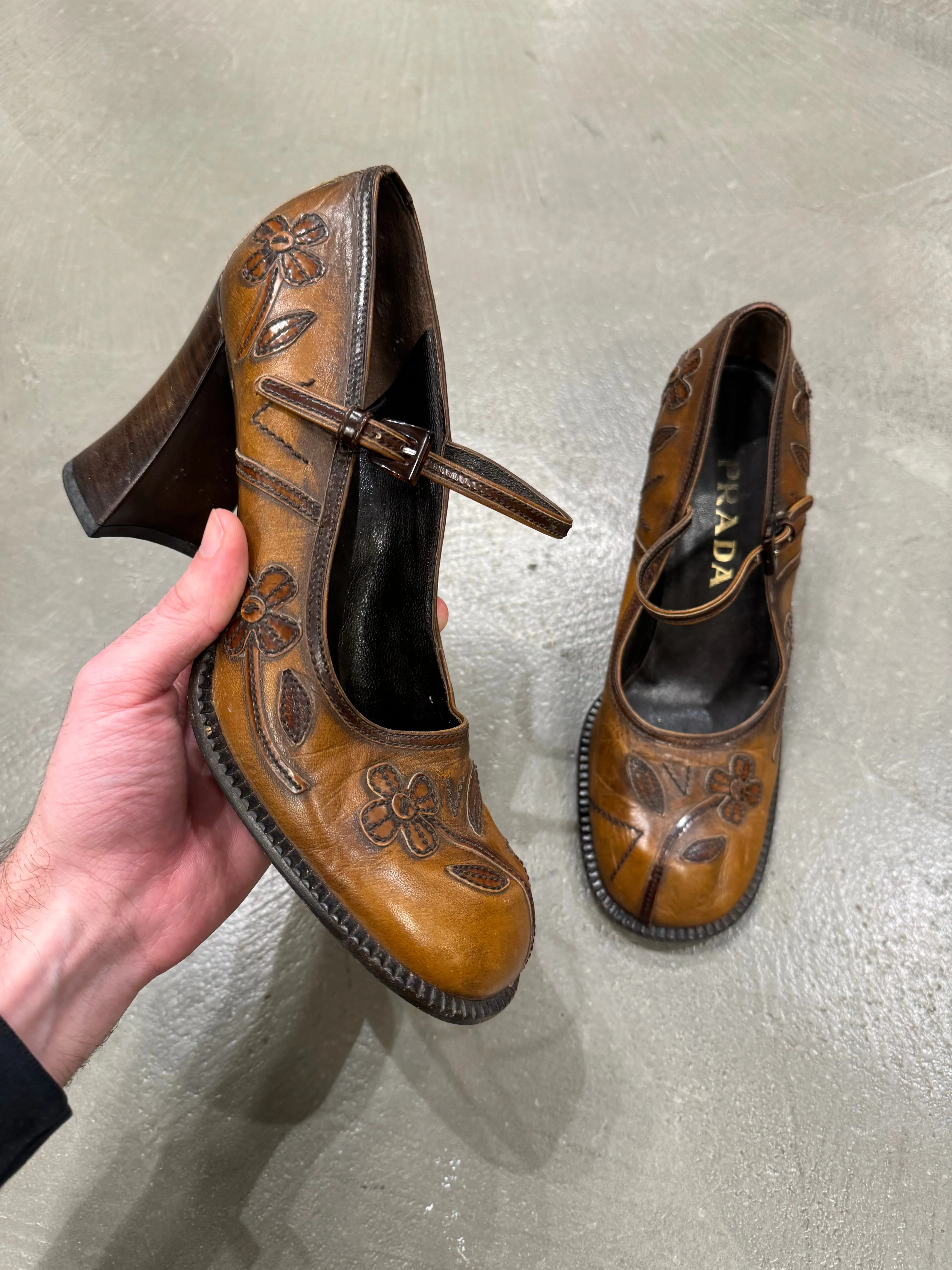 1999 Prada brown leather floral heel
