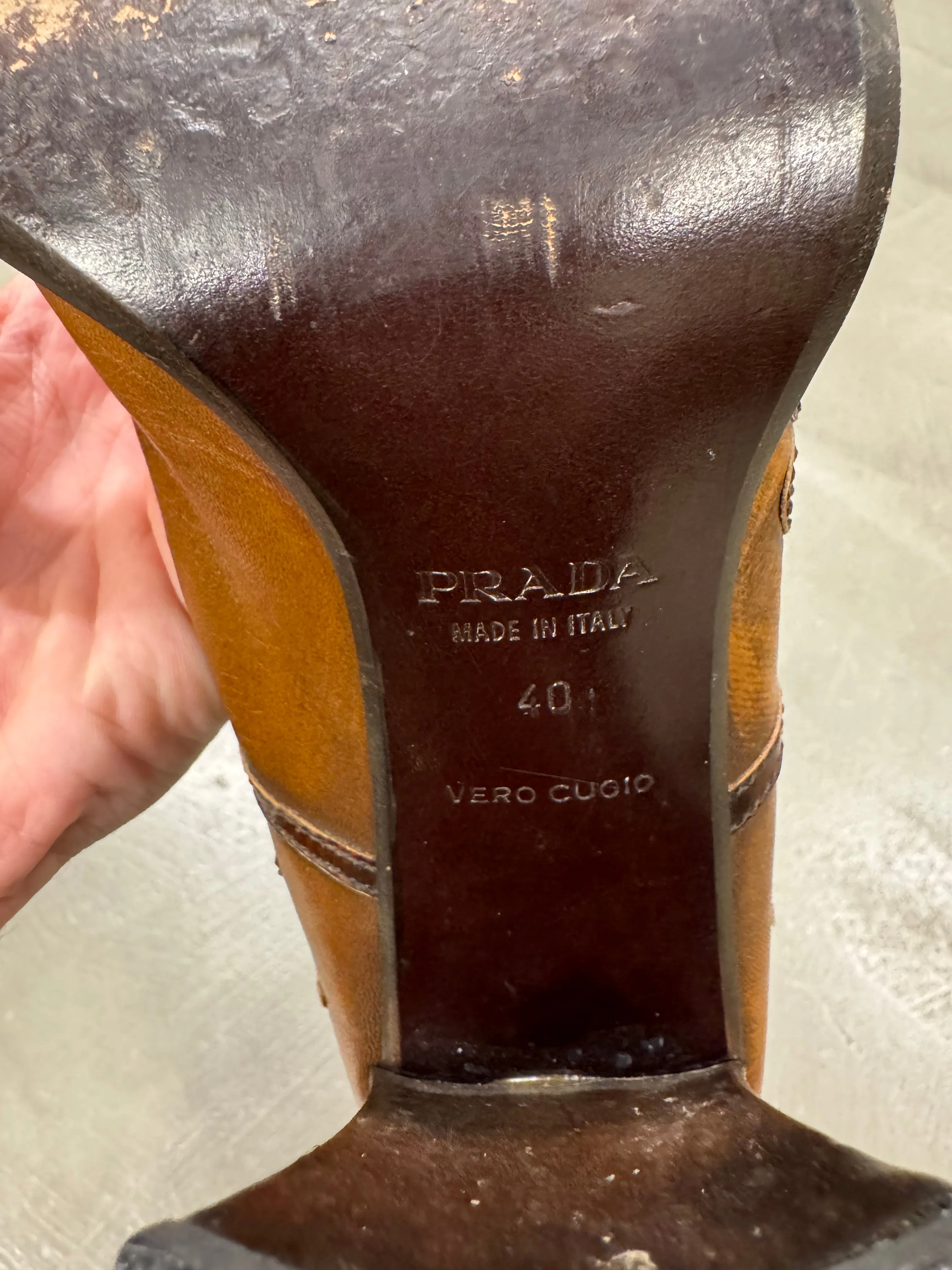 1999 Prada brown leather floral heel