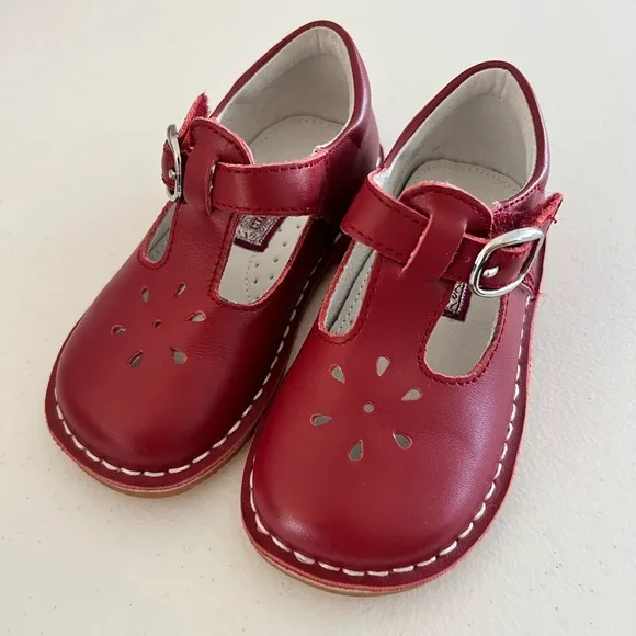 L’amour Joy Classic Red Leather T-Strap Mary Jane Size 7