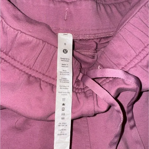 Lululemon Inner Glow High-Rise Short 3&quot; Velvet Dust Size 0