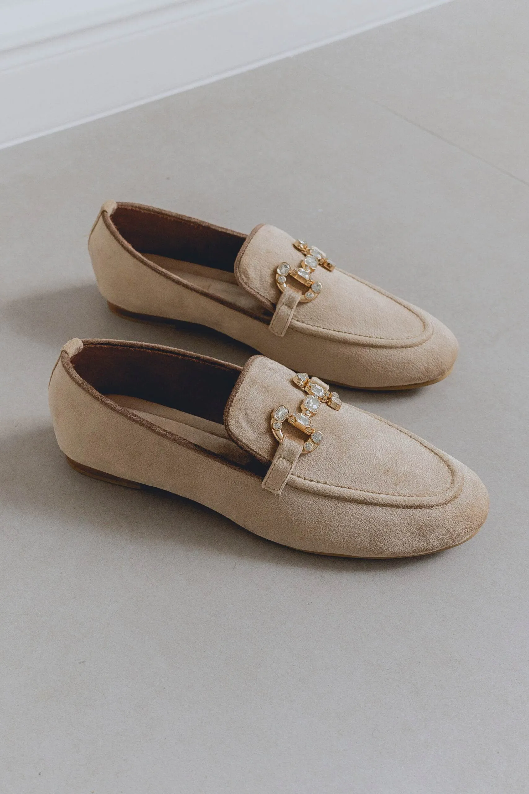 Luxury Velvet Loafers - Champagne