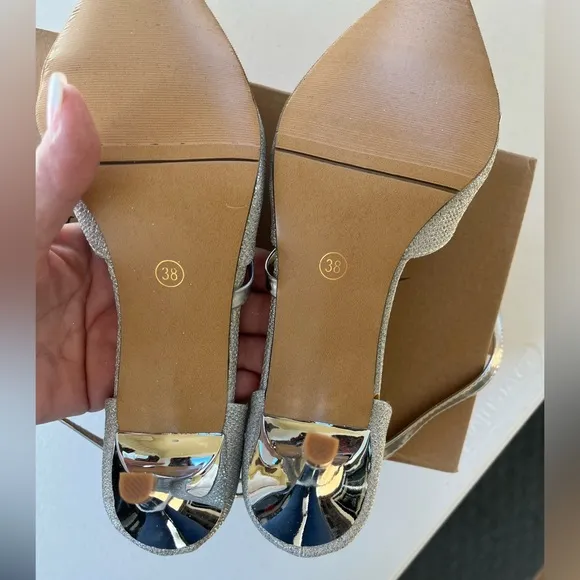 NWT Crape Myrtle Silver heels