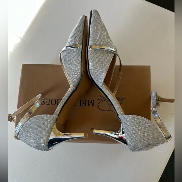 NWT Crape Myrtle Silver heels