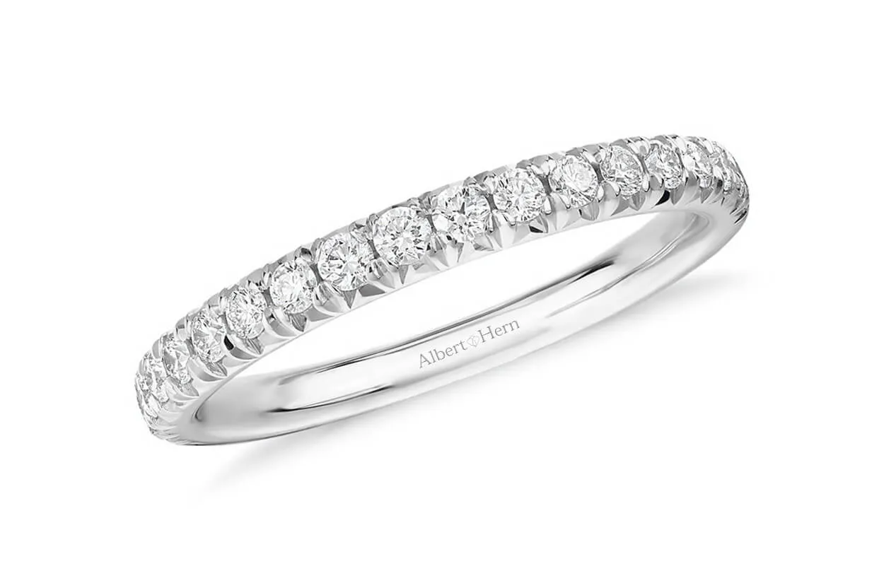 Ring 18kt Gold 19 Round Diamonds 0.22cts Band